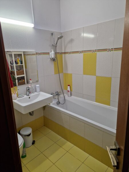 Obor, Colentina, Rose Garden, cartierul German - metrou Obor 12 min.